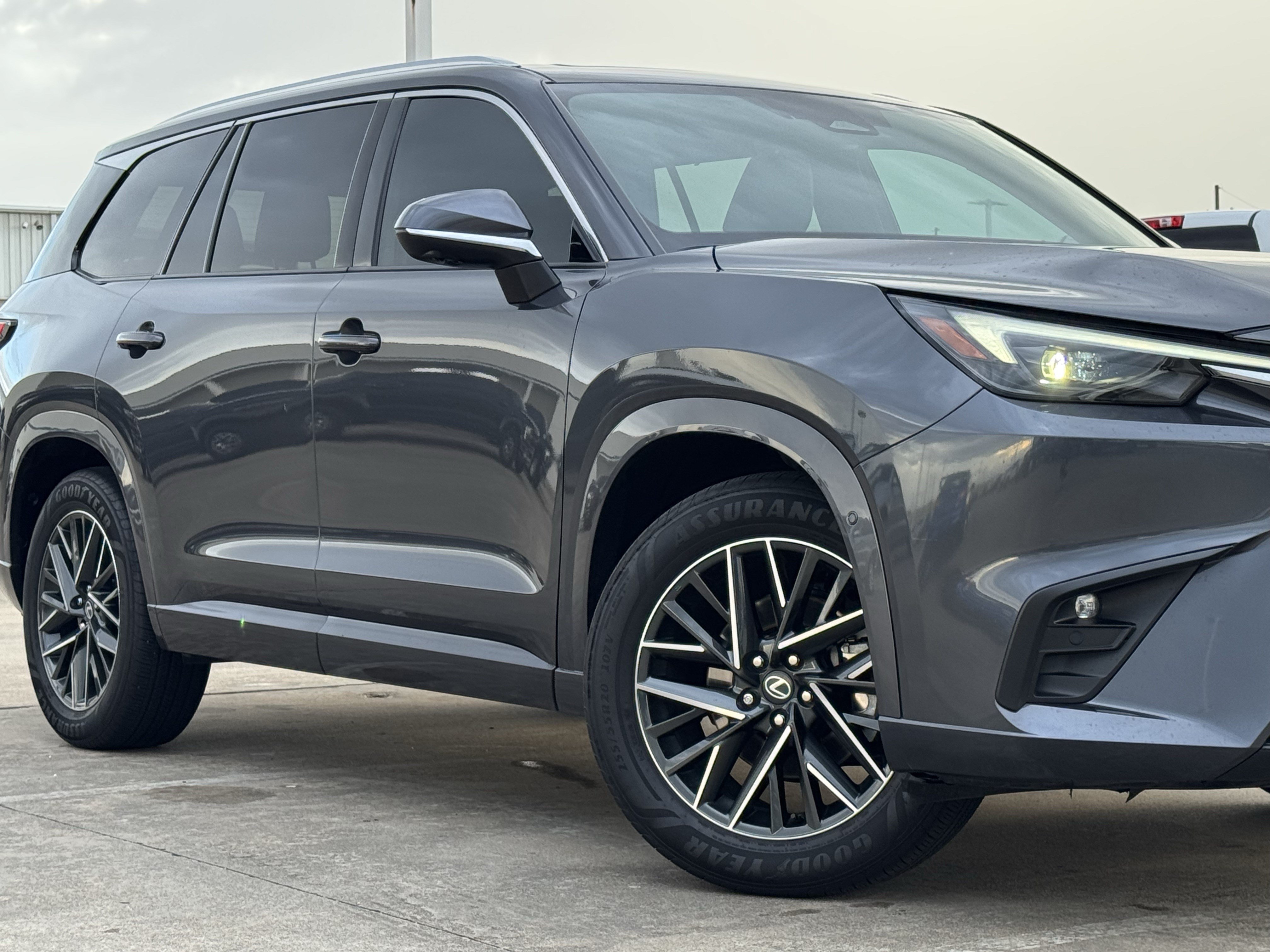 Used 2026 Lexus TX 350 AWD w/ Technology Package image 3