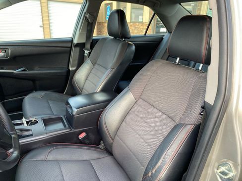 Used 2016 Toyota Camry SE FWD image 6