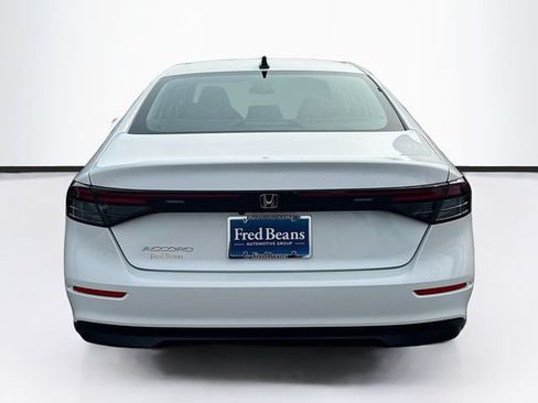 Certified 2025 Honda Accord SE image 7
