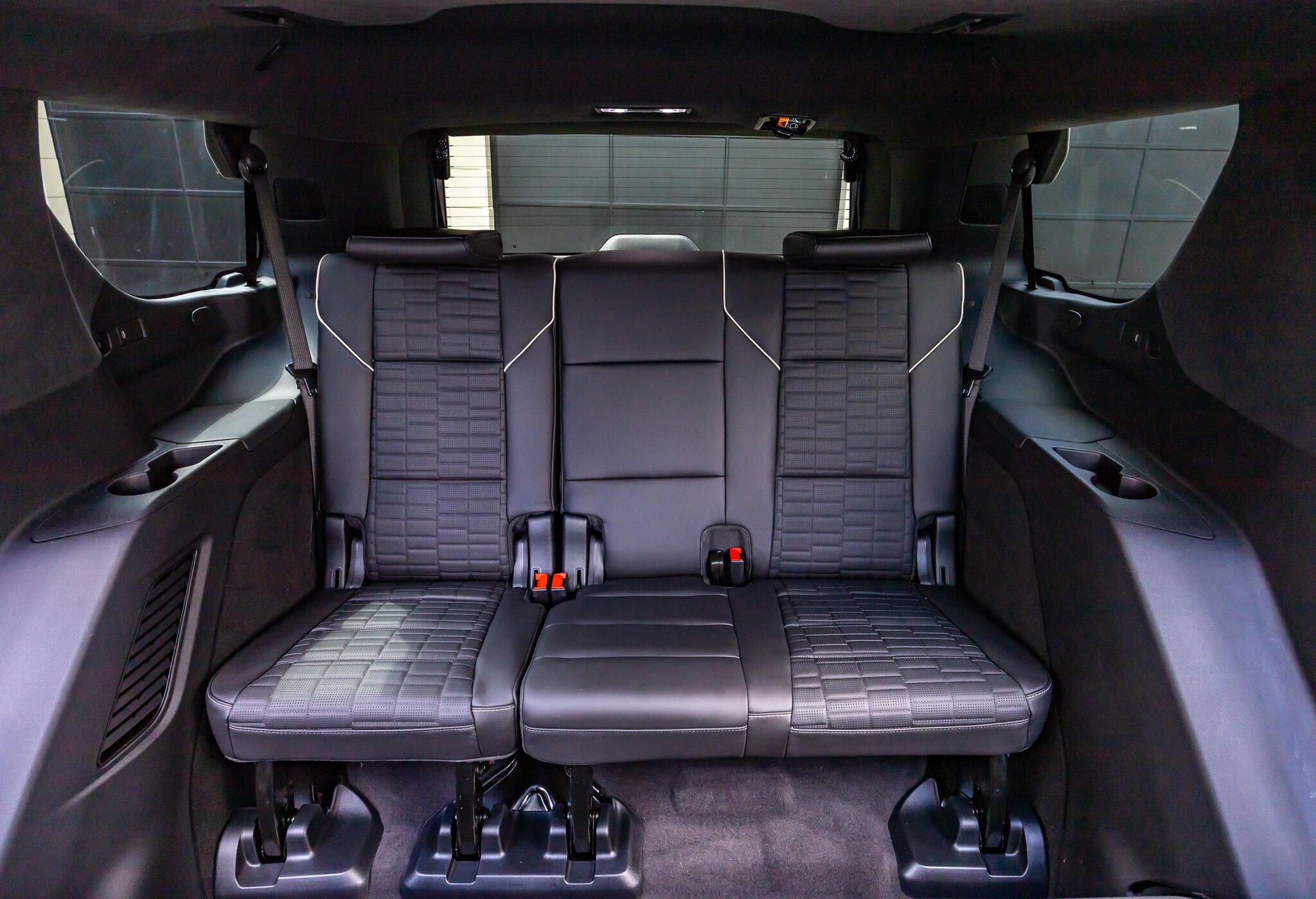 Used 2026 Cadillac Escalade V w/ LPO, ONYX Package AWD/4WD image 34