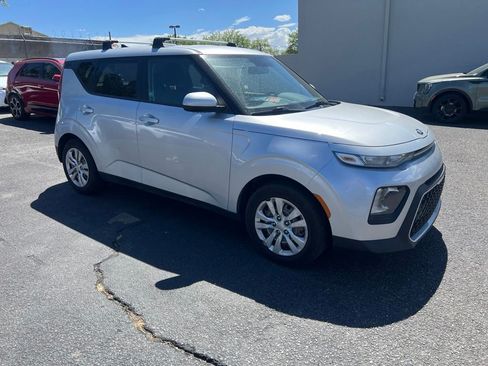 Used 2020 Kia Soul LX FWD image 5