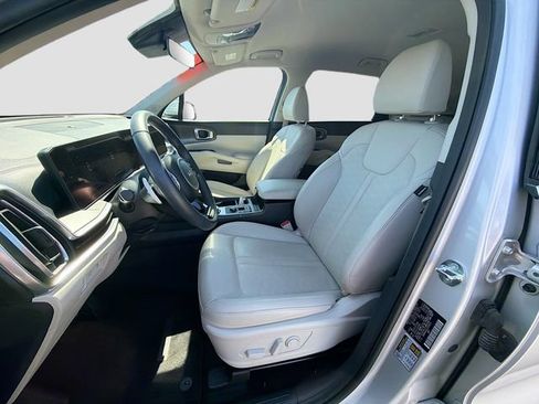 Used 2025 Kia Sorento EX FWD image 21