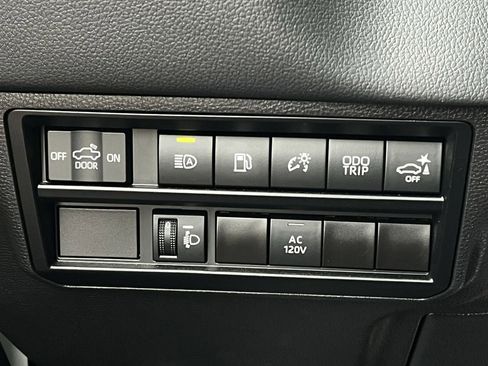 Used 2024 Toyota Tundra Limited w/ Power Package AWD/4WD image 20