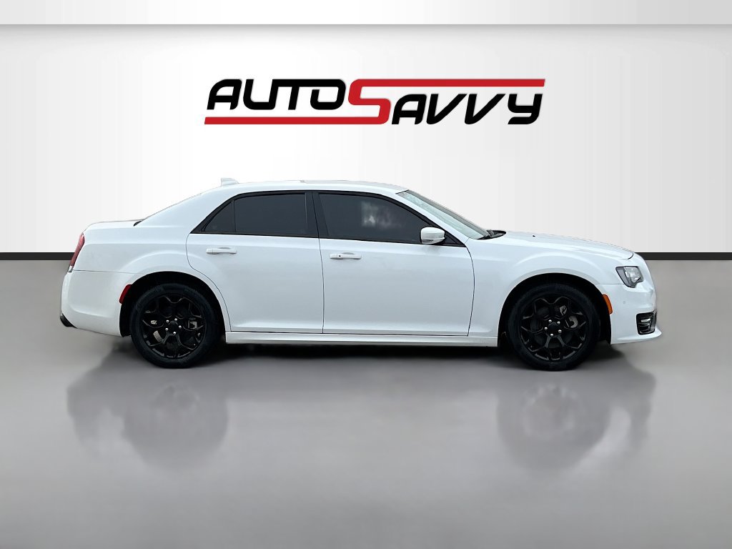 Used 2023 Chrysler 300 Touring L AWD/4WD image 8