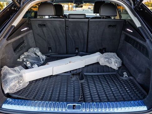 Used 2023 Audi Q8 Premium w/ Convenience Package image 27