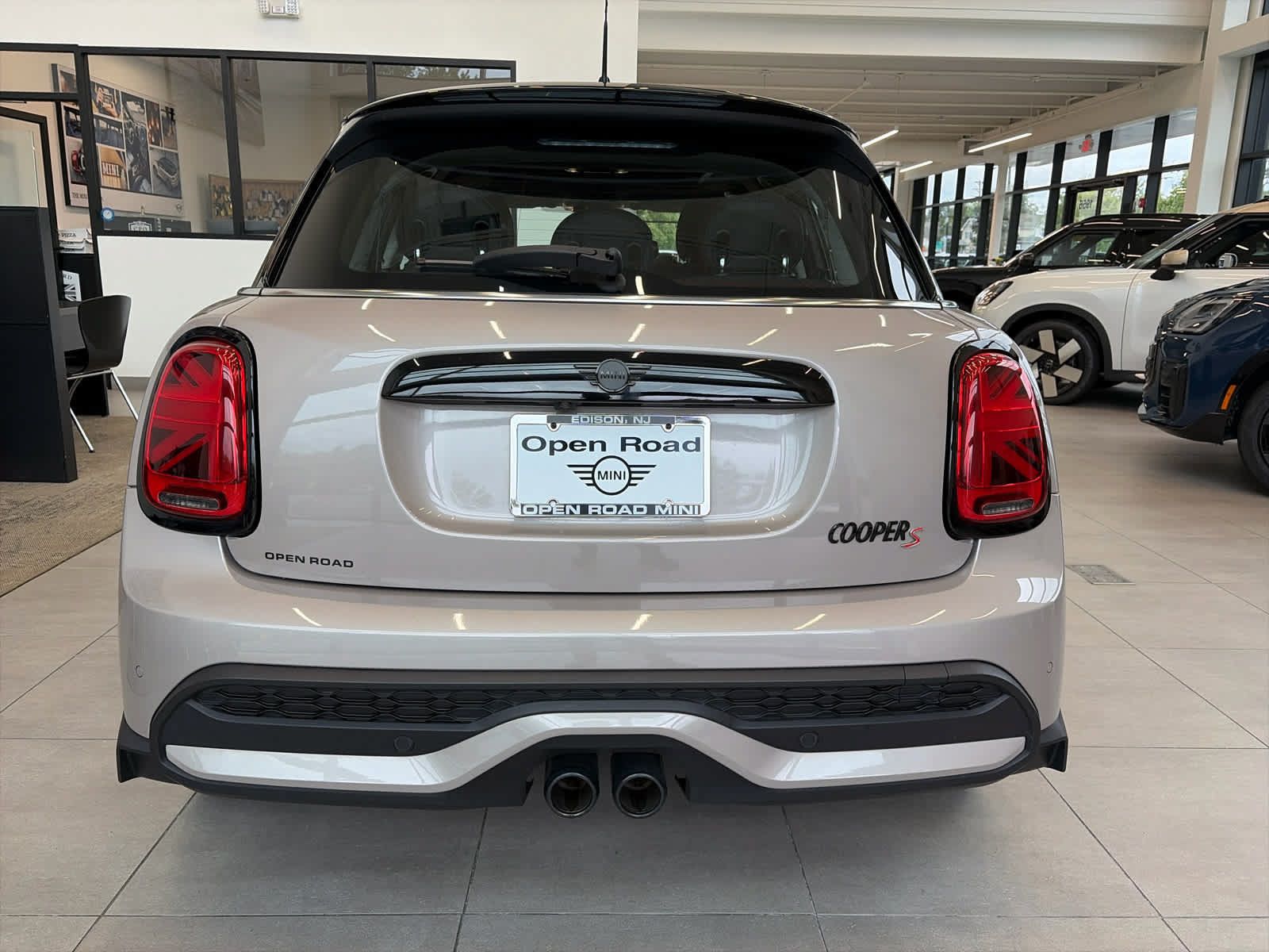 Used 2024 MINI Cooper S FWD image 10