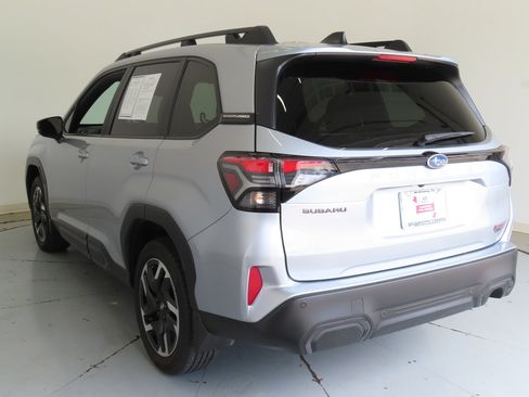 Used 2026 Subaru Forester Limited AWD/4WD image 6