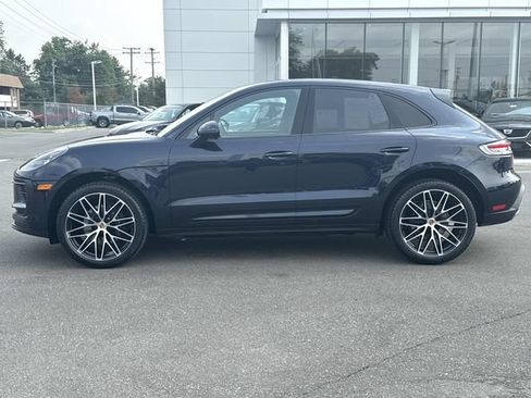 Used 2022 Porsche Macan AWD/4WD image 40
