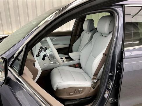 New 2026 Genesis GV70 2.5T Advanced AWD/4WD image 32