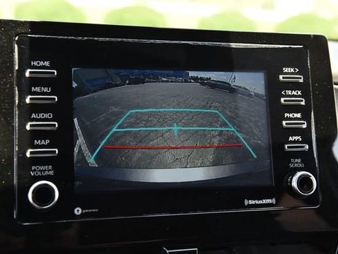 Used 2021 Toyota Camry SE FWD image 11