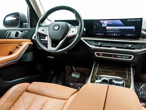 Used 2025 BMW X7 xDrive40i image 19