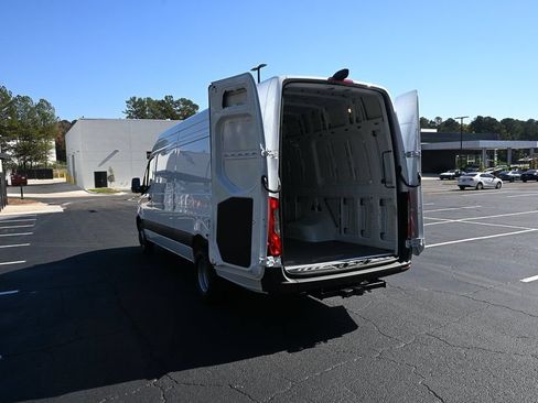 Used 2026 Mercedes-Benz Sprinter 4500 image 30