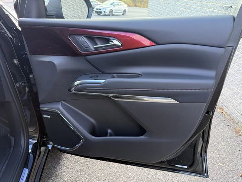 New 2026 Chevrolet Traverse RS w/ LPO, Floor Liner Package image 18