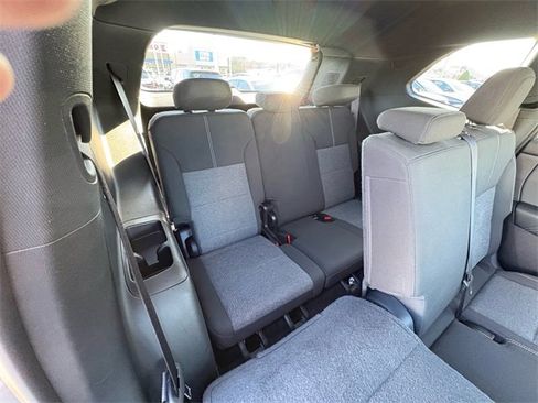 Used 2025 GMC Acadia Elevation image 26