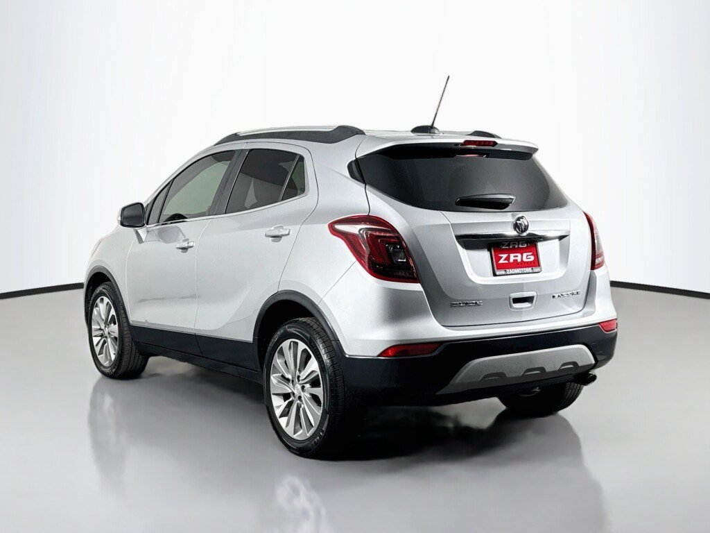Used 2018 Buick Encore Preferred FWD image 3