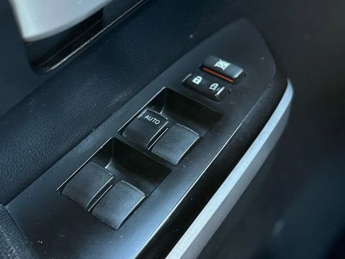 Used 2017 Toyota Tundra SR5 image 30