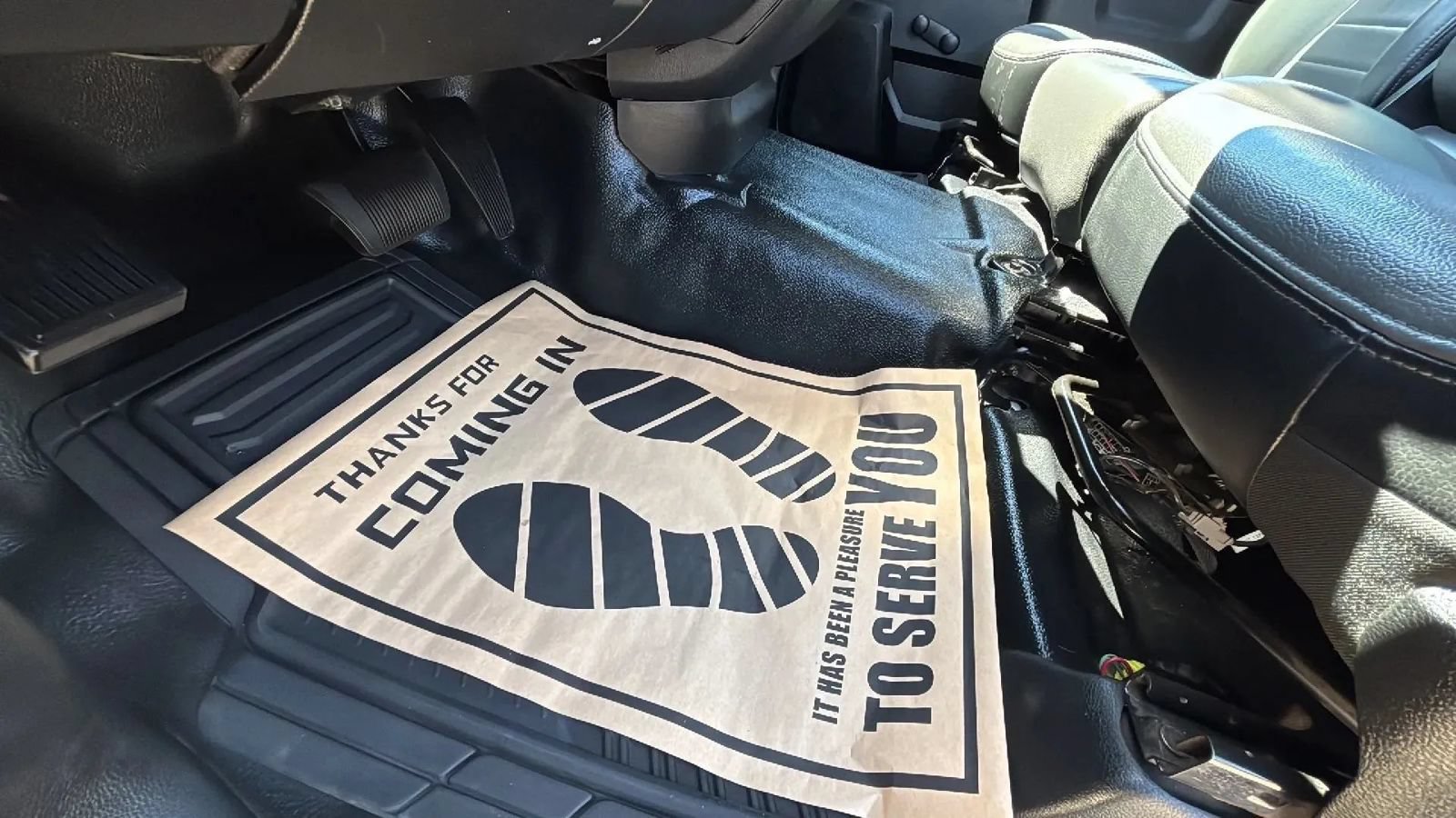 Used 2022 RAM 1500 Classic Tradesman AWD/4WD image 32