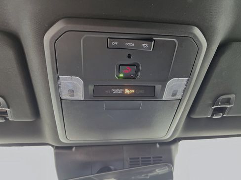 Used 2025 Toyota Tacoma SR5 image 21