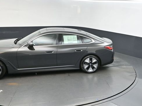 New 2025 BMW i4 eDrive40 w/ Premium Package RWD image 32