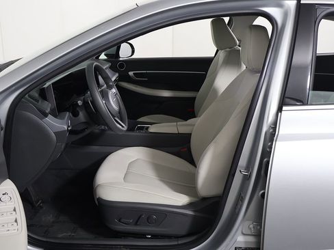 Used 2025 Hyundai Sonata SEL FWD image 23