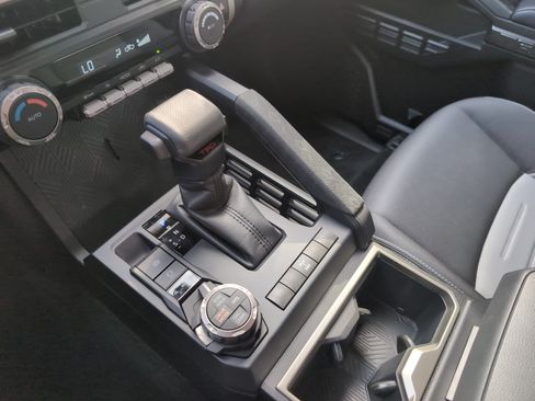 Certified 2026 Toyota Tacoma TRD Off-Road AWD/4WD image 26