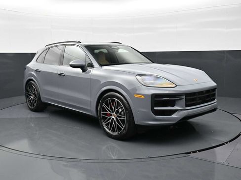New 2026 Porsche Cayenne S AWD/4WD image 27