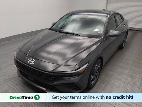 Used 2025 Hyundai Elantra SEL FWD image 1