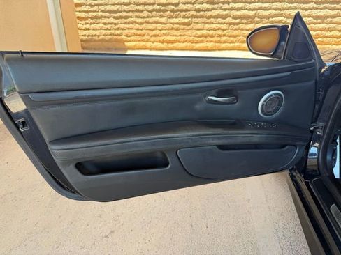 Used 2010 BMW M3 Convertible RWD image 29