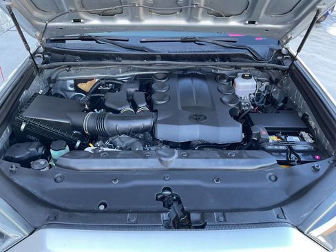 Used 2014 Toyota 4Runner SR5 image 55