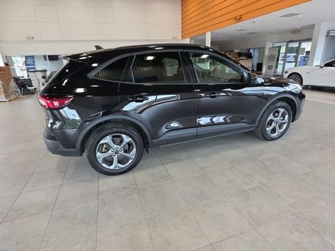 Used 2025 Ford Escape ST-Line Select AWD/4WD image 7