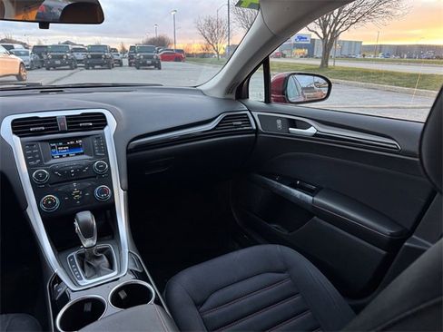 Used 2014 Ford Fusion SE w/ Equipment Group 201A image 18