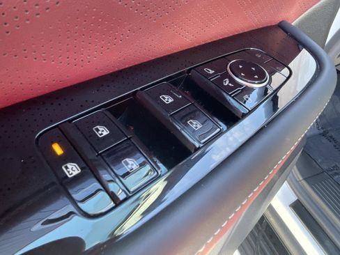 Certified 2025 INFINITI QX80 Autograph image 15