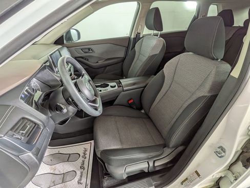 Used 2021 Nissan Rogue S image 16