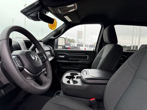 Used 2025 RAM 2500 Big Horn image 9