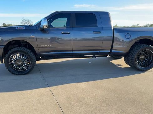 New 2026 RAM 3500 Laramie AWD/4WD image 4