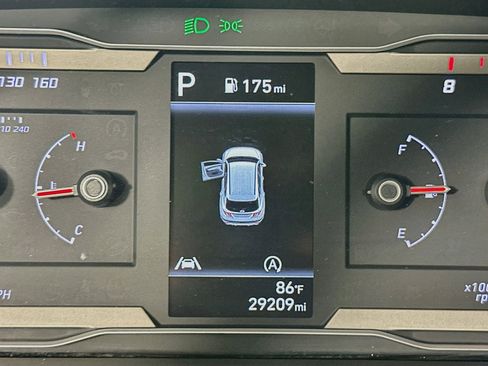 Used 2023 Hyundai Tucson SEL FWD image 12