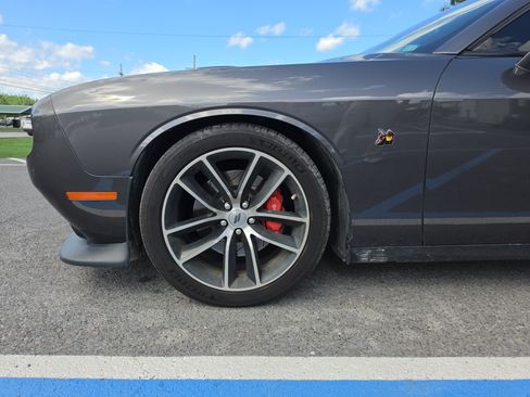 Used 2018 Dodge Challenger R/T Scat Pack RWD image 11