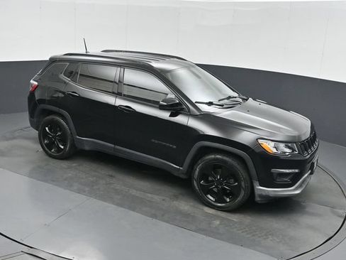 Used 2018 Jeep Compass Latitude FWD image 29