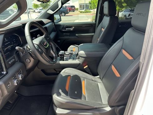 Used 2023 GMC Sierra 1500 AT4 w/ AT4 Premium Package AWD/4WD image 22