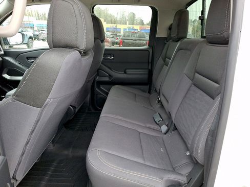 Used 2023 Nissan Frontier SV w/ SV Convenience Package image 10