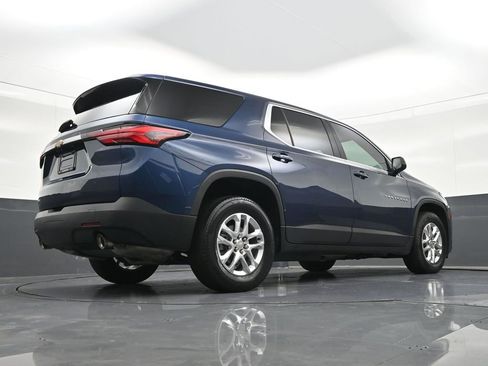 Used 2023 Chevrolet Traverse LS FWD image 27