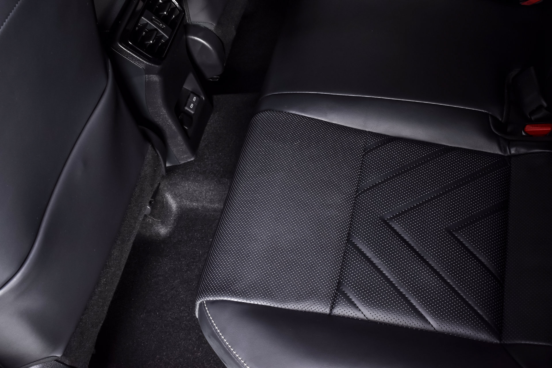 Used 2024 Lexus NX 350h AWD w/ Vision Package image 21