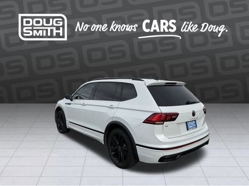 Used 2022 Volkswagen Tiguan SE R-Line image 3