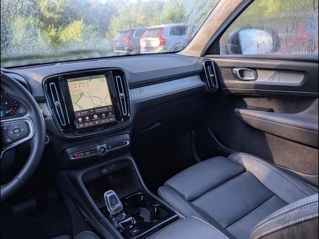 Certified 2026 Volvo XC40 B5 Plus AWD/4WD image 12