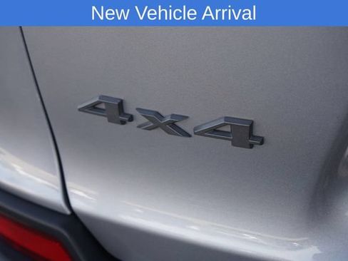 Used 2019 Jeep Cherokee Trailhawk AWD/4WD image 16