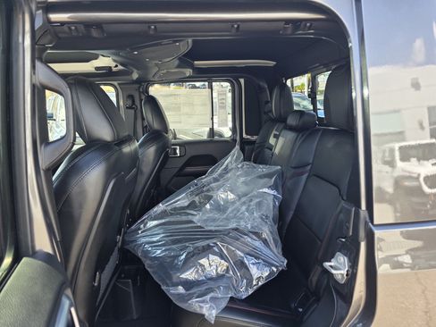 New 2026 Jeep Gladiator Rubicon AWD/4WD image 16