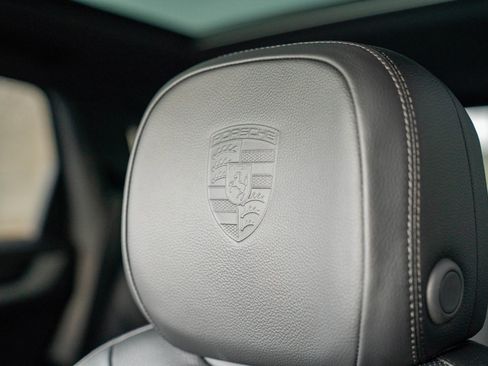 Certified 2026 Porsche Cayenne AWD/4WD image 13