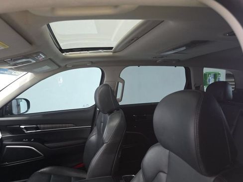 Used 2024 Kia Telluride EX AWD/4WD image 7