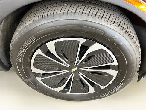 Used 2024 Chevrolet Blazer EV LT image 11