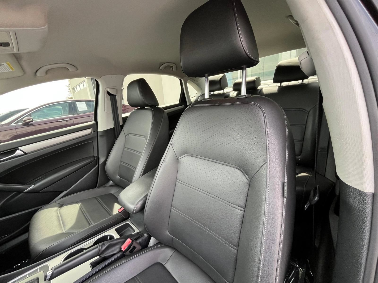 Used 2020 Volkswagen Passat 2.0T SE FWD image 27